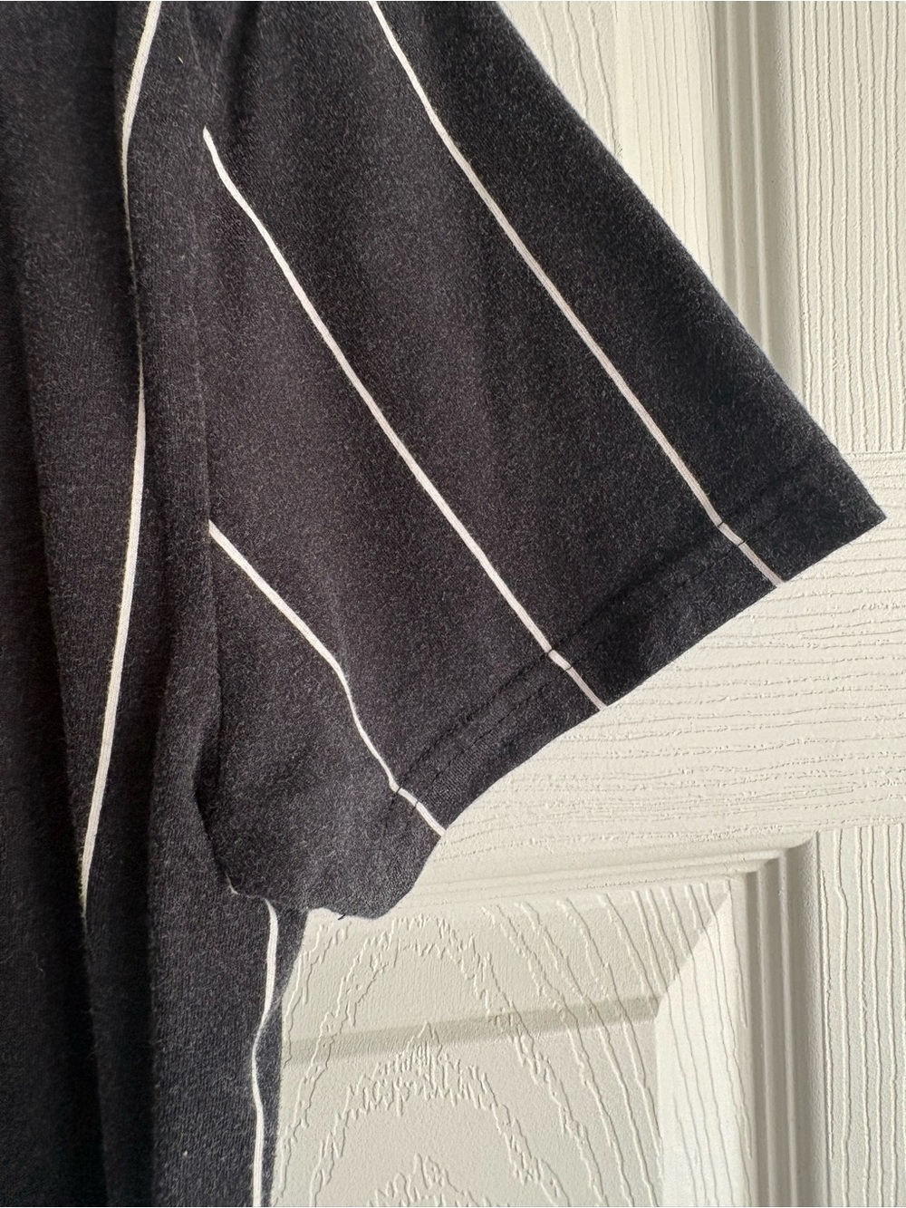 Hollister Black Pinstripe Tee with White Logo - Men's - Picture 11 of 11